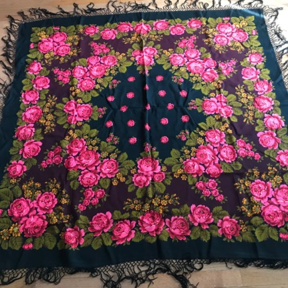 Huge Brand New Authentic Traditional Russian Shawl